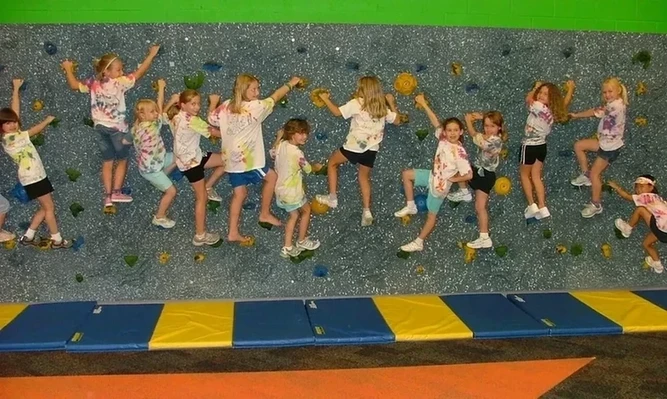 Jumping Jack是关于女孩力量的